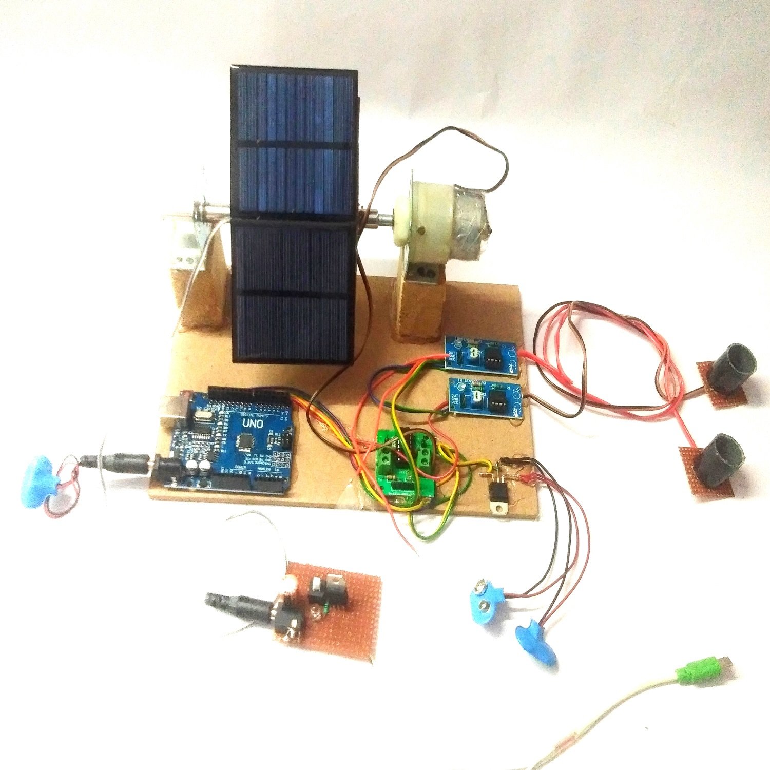 SR Robotics Single Axis Solar Tracker With Arduino And Project Report ...